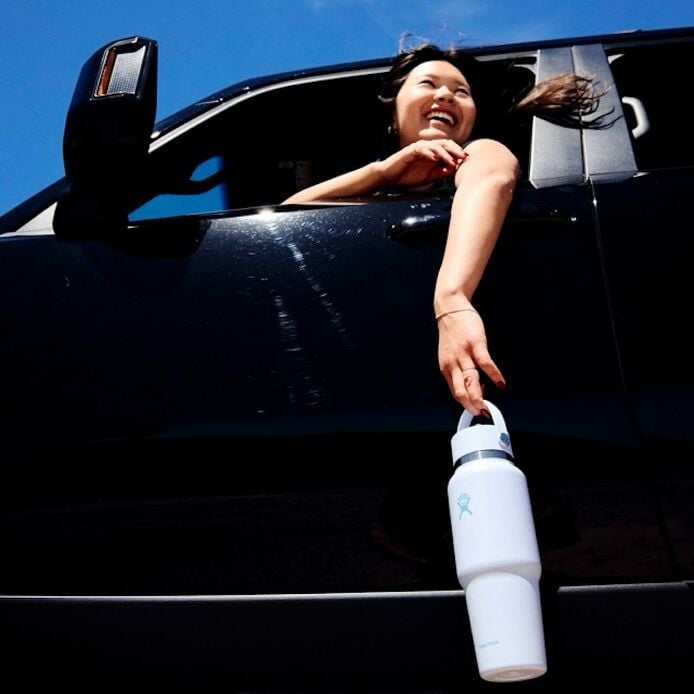32 oz Travel Bottle with Flex Straw Cap - Image 7