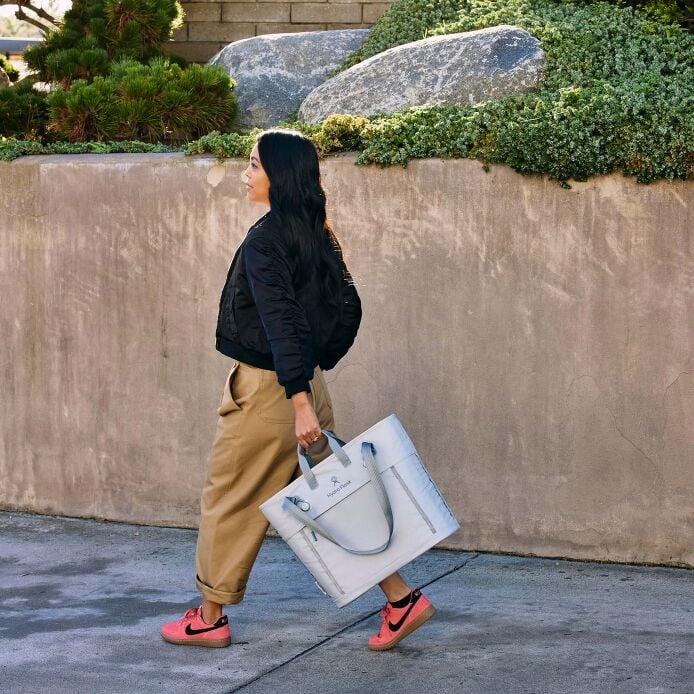 Carryout™ Soft Cooler Tote 20 L - Image 5
